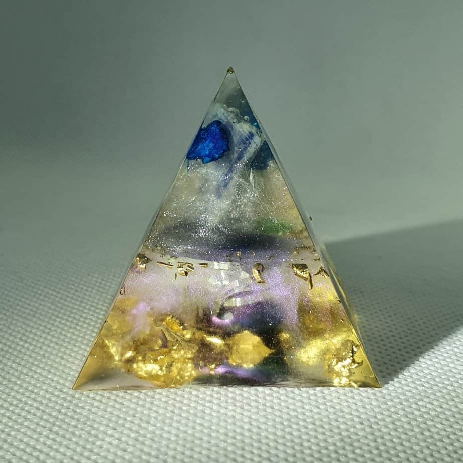 Blue Space Orgone Orgonite Pyramid 4cm 1