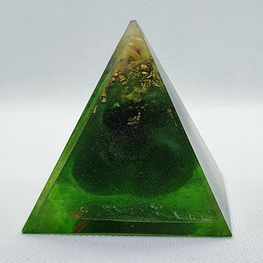 Piece of Mind Orgone Orgonite Pyramid 6cm 1
