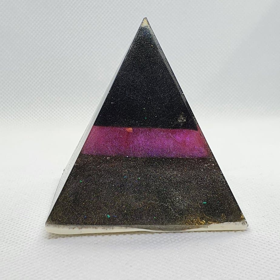 Violet Lightning Orgone Orgonite Pyramid 6cm 2