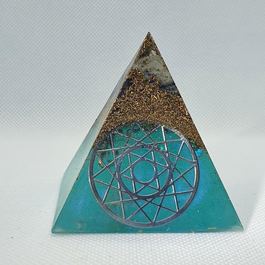 Aquarius Dreams Orgone Orgonite Pyramid 6cm 1