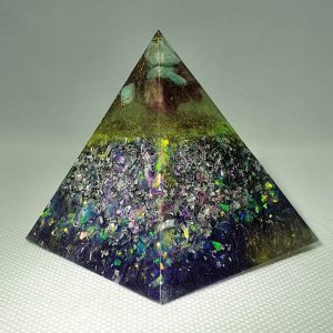 Radiating Tangents Orgone Orgonite Pyramid 6cm - Radiating with a Amazonite, Pink Tourmaline, Brass, Herkimer Diamonds, Aluminium and Rainbows with a Black Tourmaline chunk! Epic!
