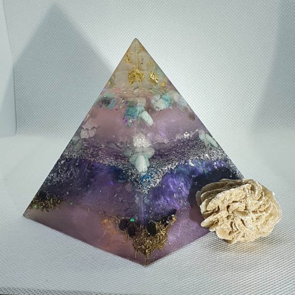 Learning to Fly Orgone Orgonite Pyramid 9cm 4