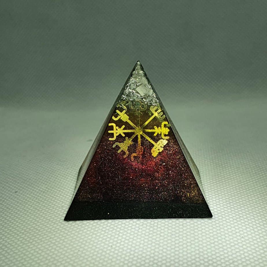 Hologramatic Universe II Orgone Orgonite Pyramid 4cm 1
