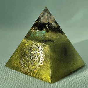 Get Off Your Knees Orgone Orgonite Pyramid 6cm | Radiating colours and strength with Rose Quartz, Golden Obsidian Crystals, Sacred Geometry, Black Tourmaline, Brass and Herkimer Diamonds and Brass for Protection!
