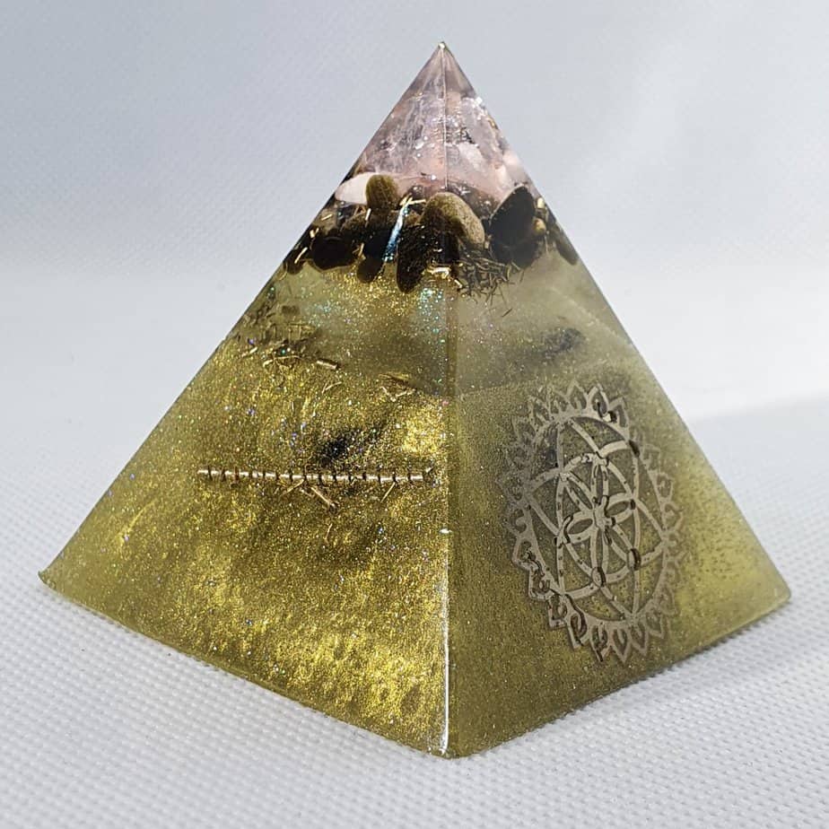 Take Your Time Orgone Orgonite Pyramid 6cm 2