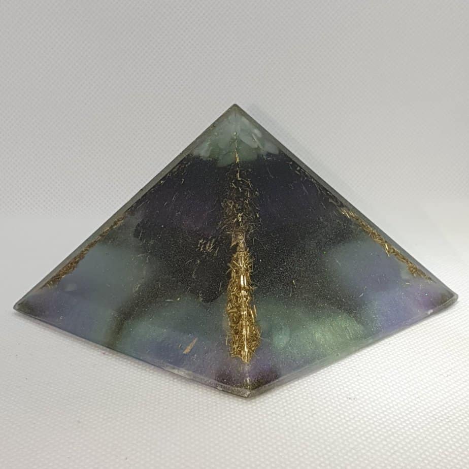 Wondersight Quartz Cluster Orgonite Orgone Pyramid 9.5cm - Giant heart of Elite Shungite, with Aquamarine, Green Adventurine and Celestite to compliment its power! Brass and Magnetite finish the creation