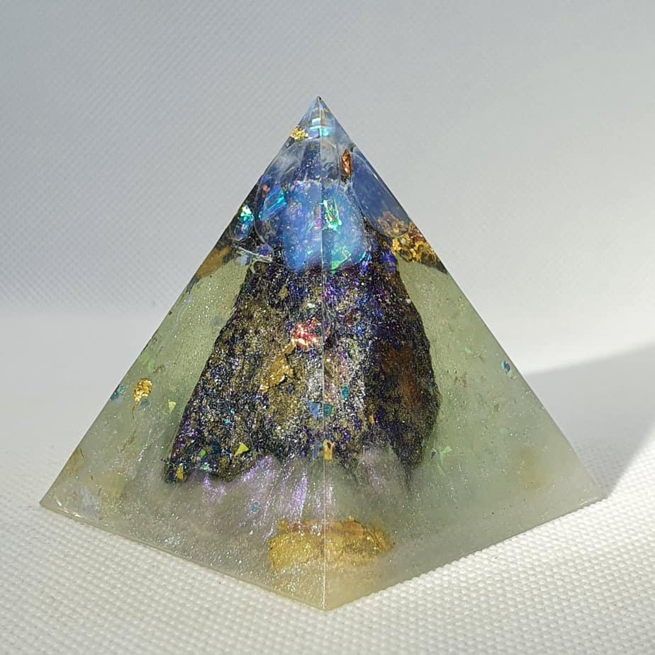 Seeing Glass Orgone Orgonite Pyramid 6cm 1