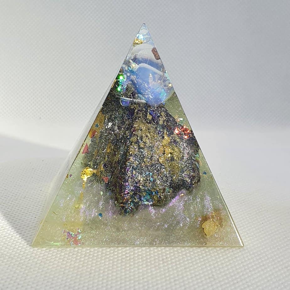 Seeing Glass Orgone Orgonite Pyramid 6cm 2