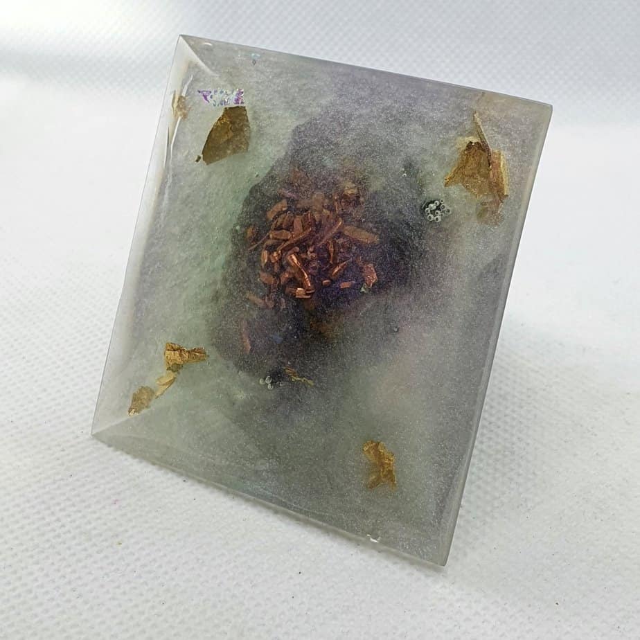 Seeing Glass Orgone Orgonite Pyramid 6cm 3