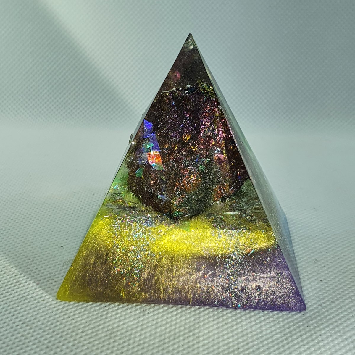 Anunnaki Awakening Orgone Orgonite Pyramid 6cm 2
