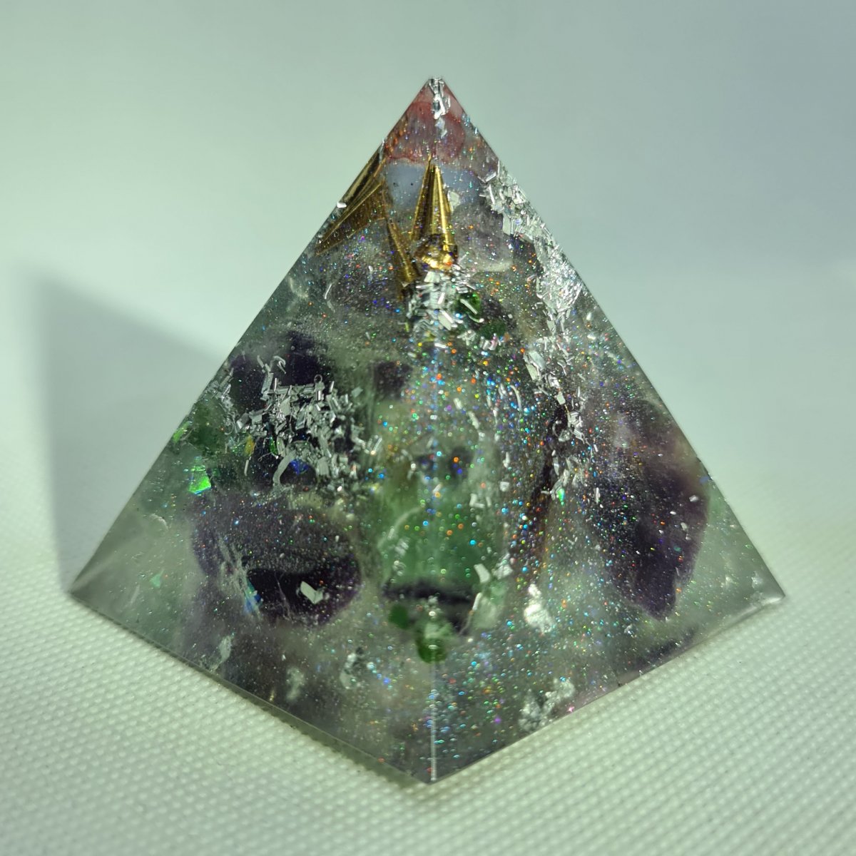 Crystal Clear Mind Orgone Orgonite Pyramid 6cm 1